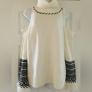 Fall 2025 #1 Style
Cream and Black Women's Sweater
